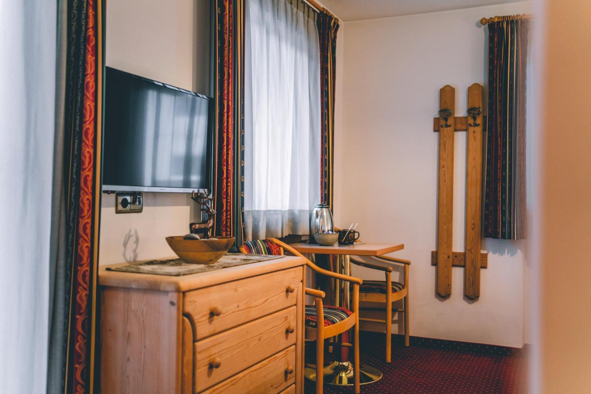 Garni Hotel Belalp Santa Cristina Val Gardena Экстерьер фото