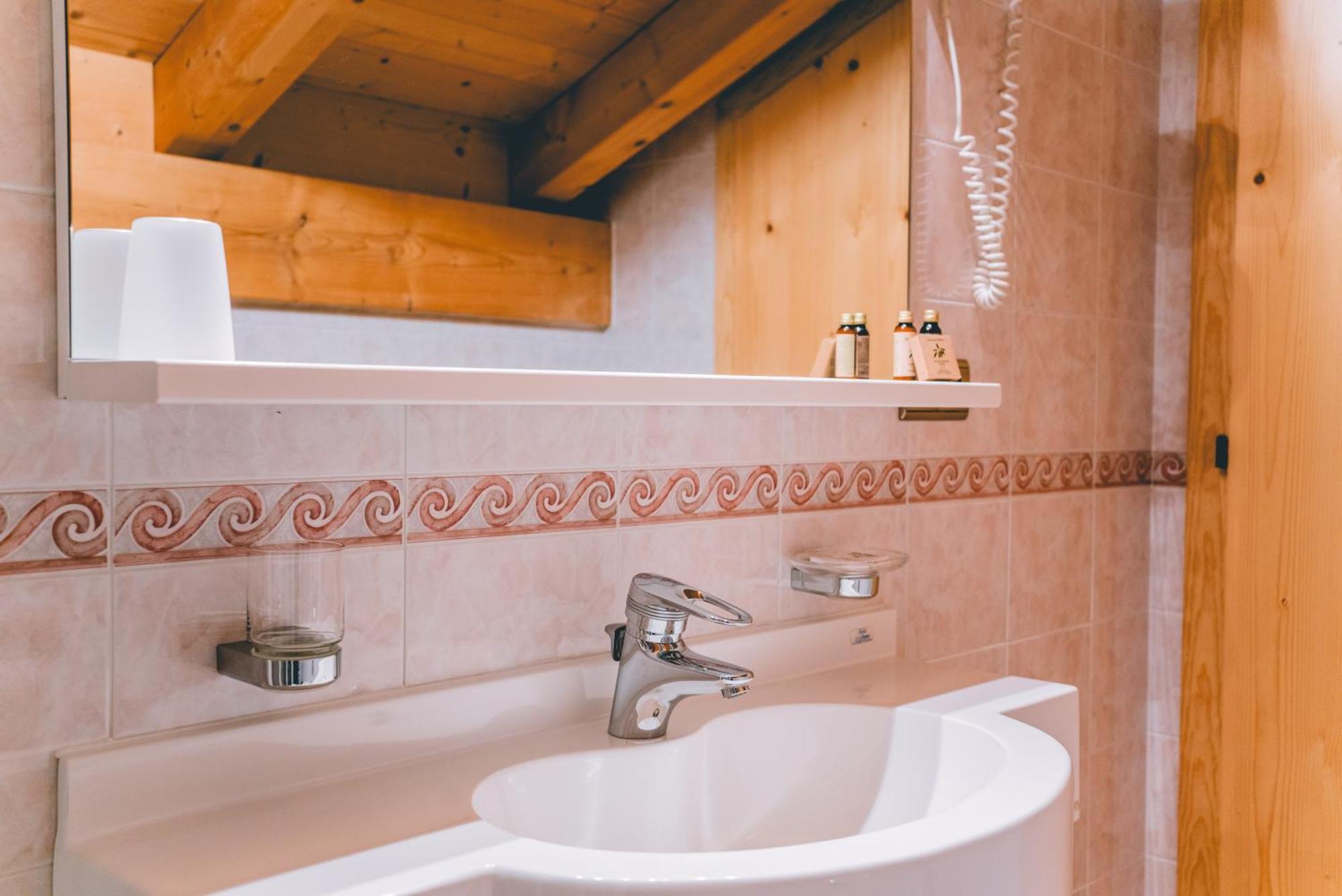 Garni Hotel Belalp Santa Cristina Val Gardena Экстерьер фото